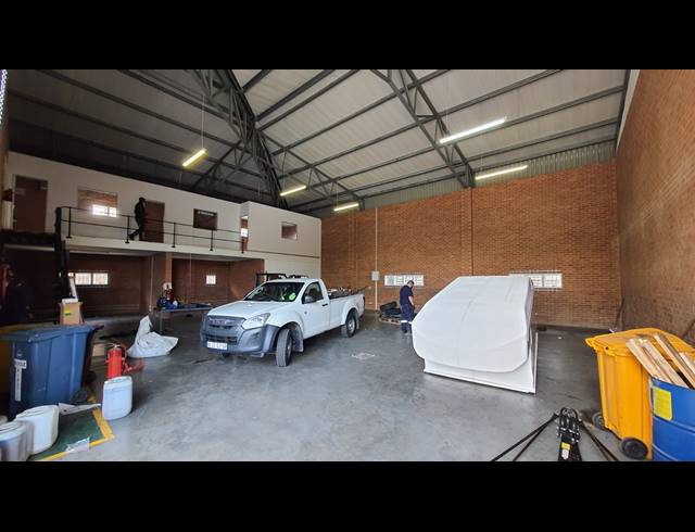 410M² WAREHOUSE TO LET IN SEBENZA